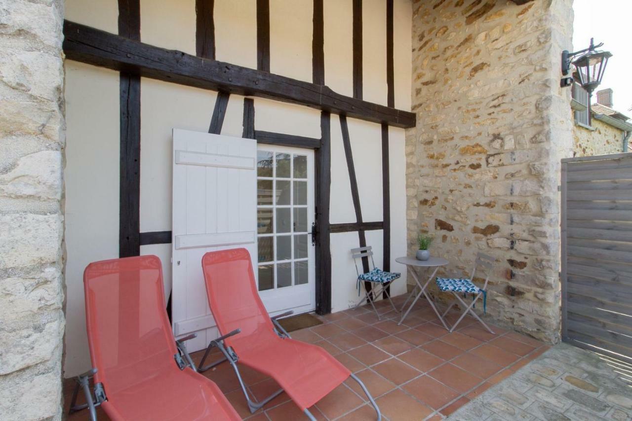 Domaine Des Trois Chateaux Moisenay Exterior photo